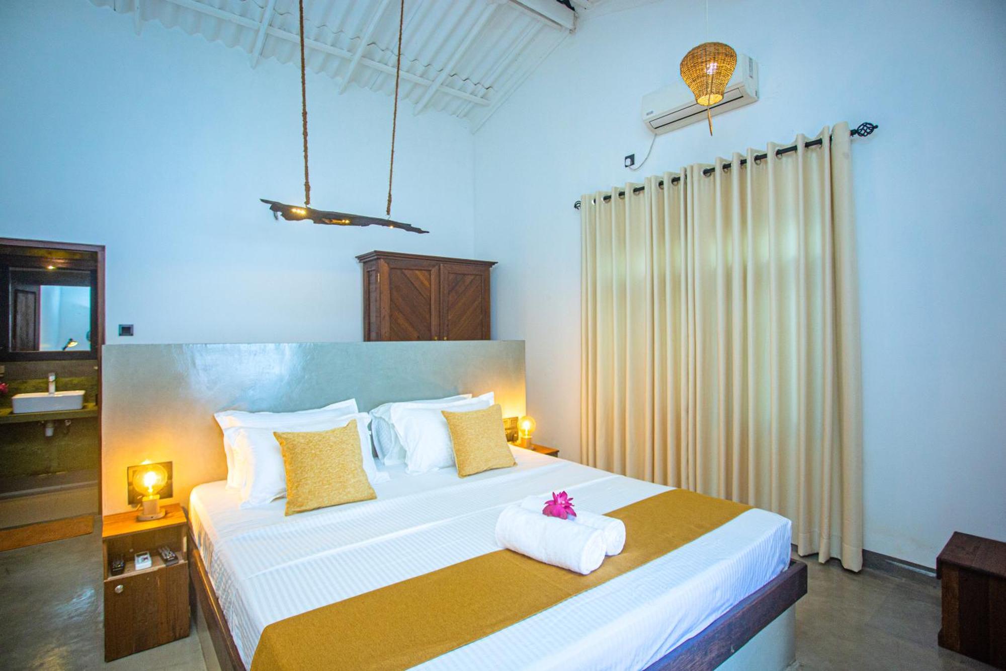 Aki Luna Lagoon Resort Hikkaduwa Kültér fotó