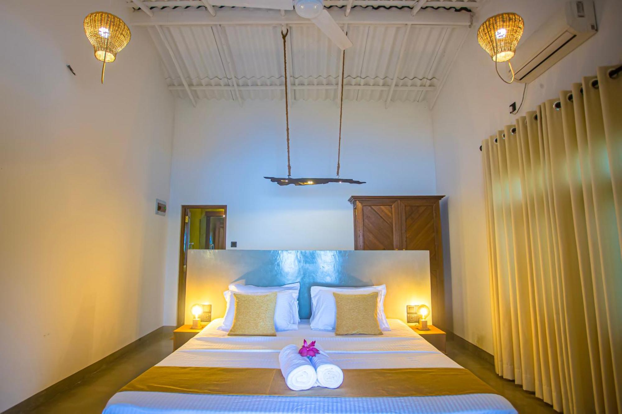 Aki Luna Lagoon Resort Hikkaduwa Kültér fotó