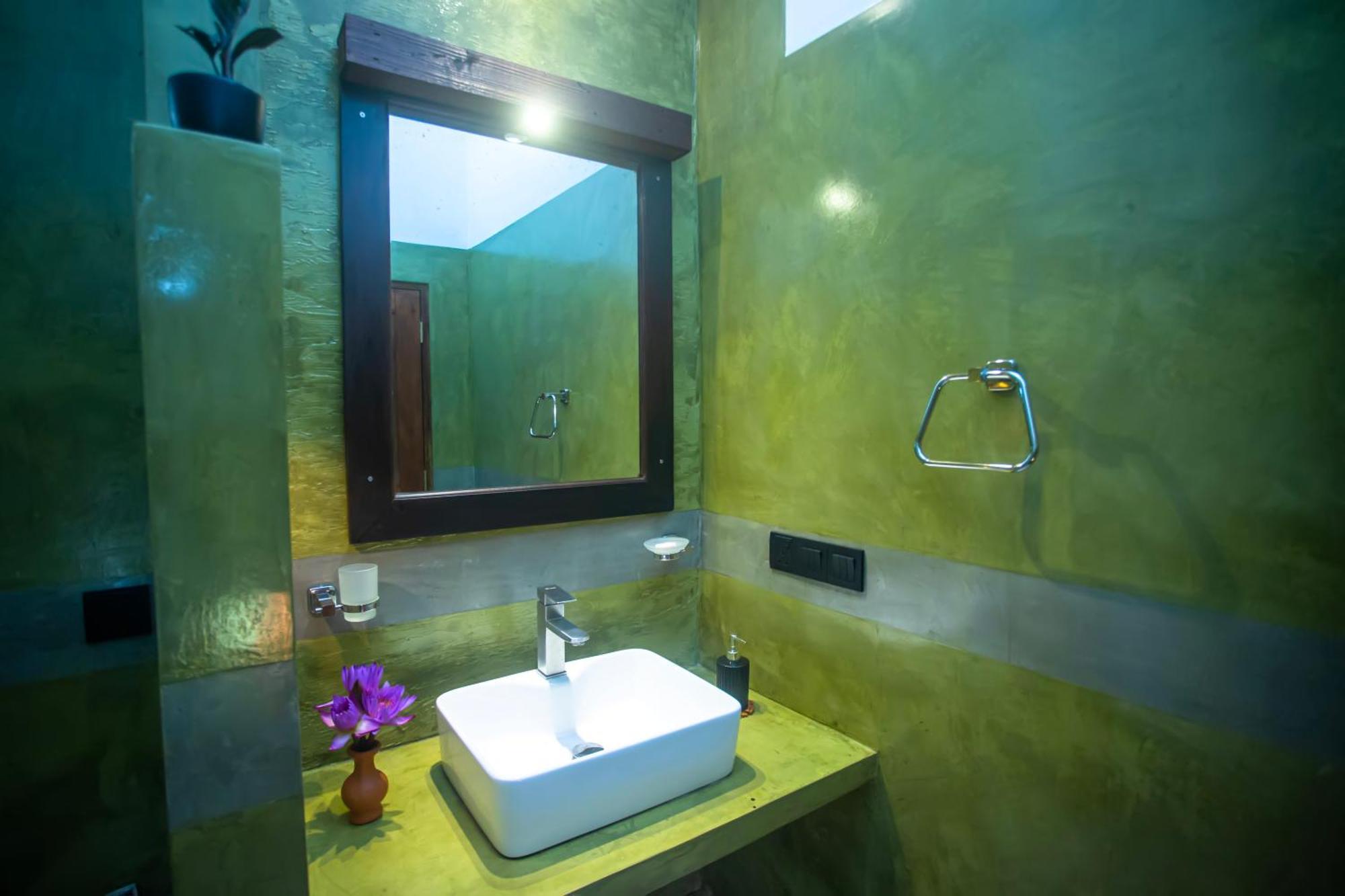 Aki Luna Lagoon Resort Hikkaduwa Kültér fotó